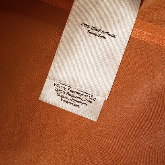 🆕️Donna Karan silk blouse - Picture 7 of 8